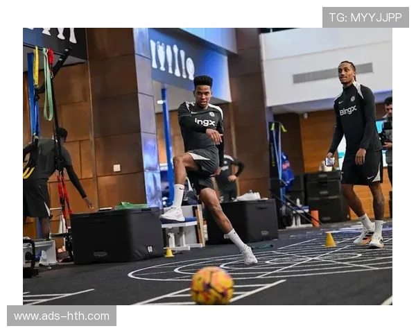 切尔西换帅后首训，罗塞尼尔强调心态放松与乐趣